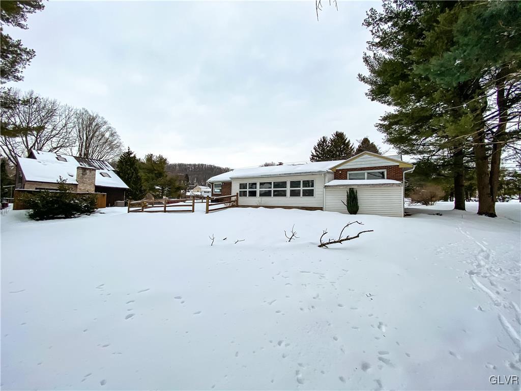3315 Altonah Road Bethlehem, PA 18017 - Photo 4 of 24 Gallery Image 4