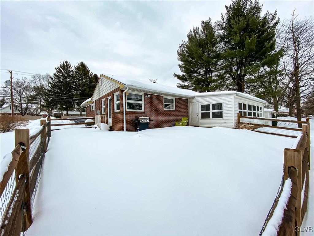 3315 Altonah Road Bethlehem, PA 18017 - Photo 6 of 24 Gallery Image 6