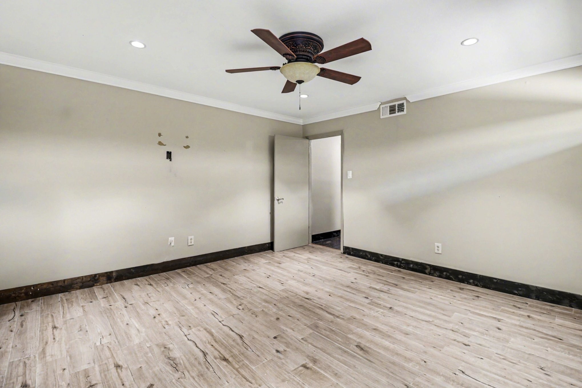 5251 Birdwood Road Houston, TX 77096 - Photo 28 of 35