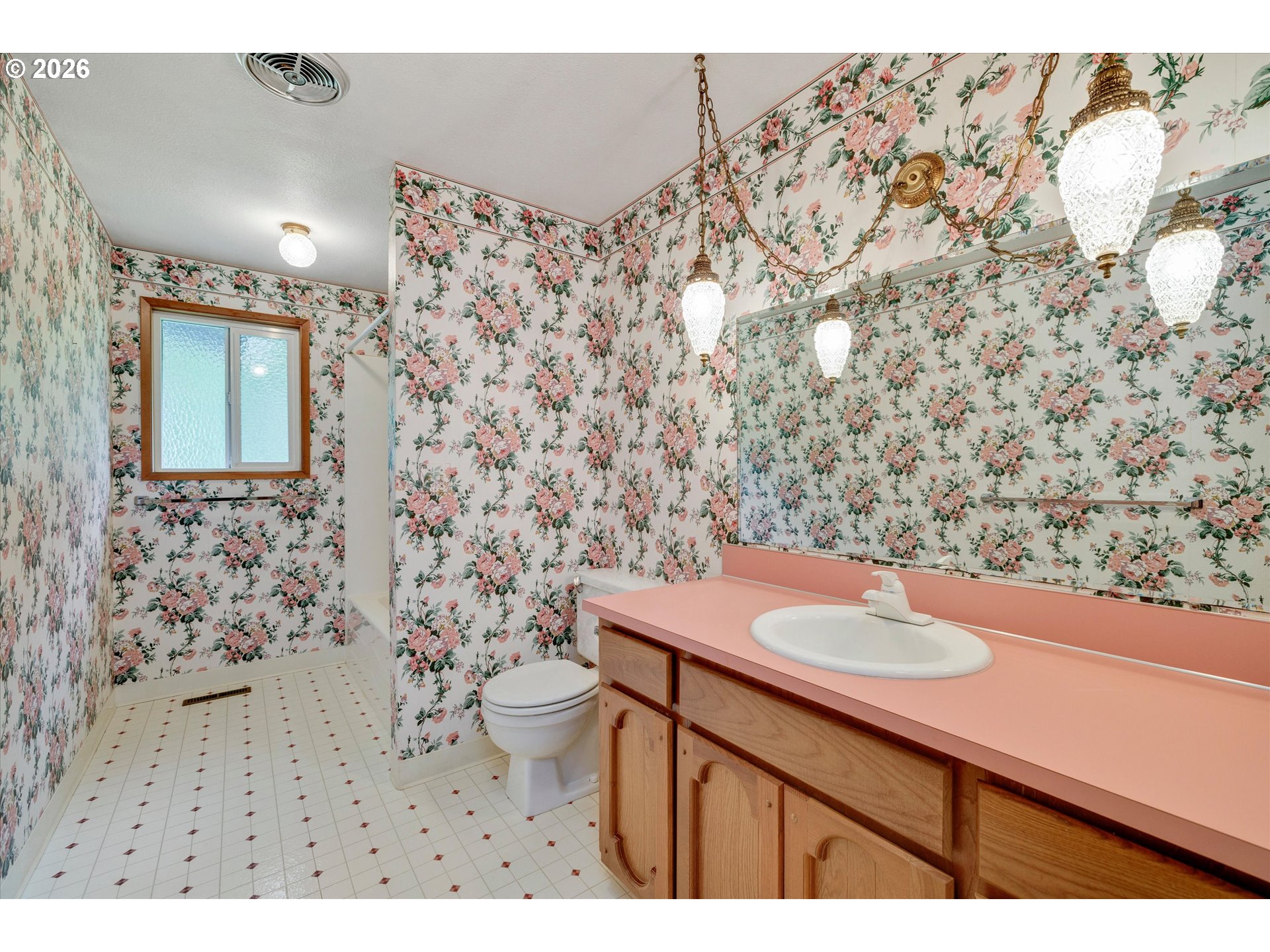 13098 Donald Road Northeast Aurora, OR 97002 - Photo 21 of 27 Bathroom