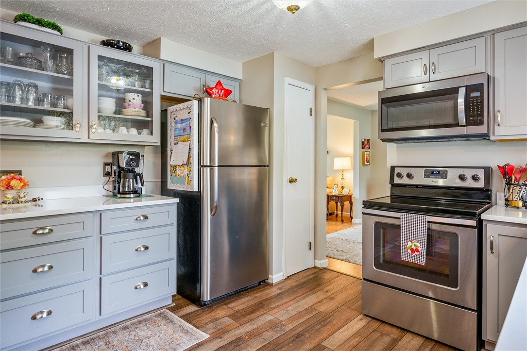 20 Fraser Drive Parma, NY 14468 - Photo 6 of 31