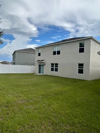 $329,000 | 814 Sun Burst Road, Winter Haven, FL 33880