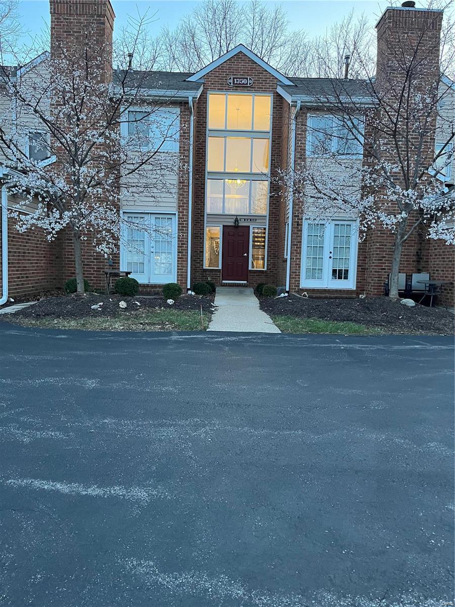 1356 Holgate Drive, Unit G2 Ballwin, MO 63021 - Photo 2 of 31