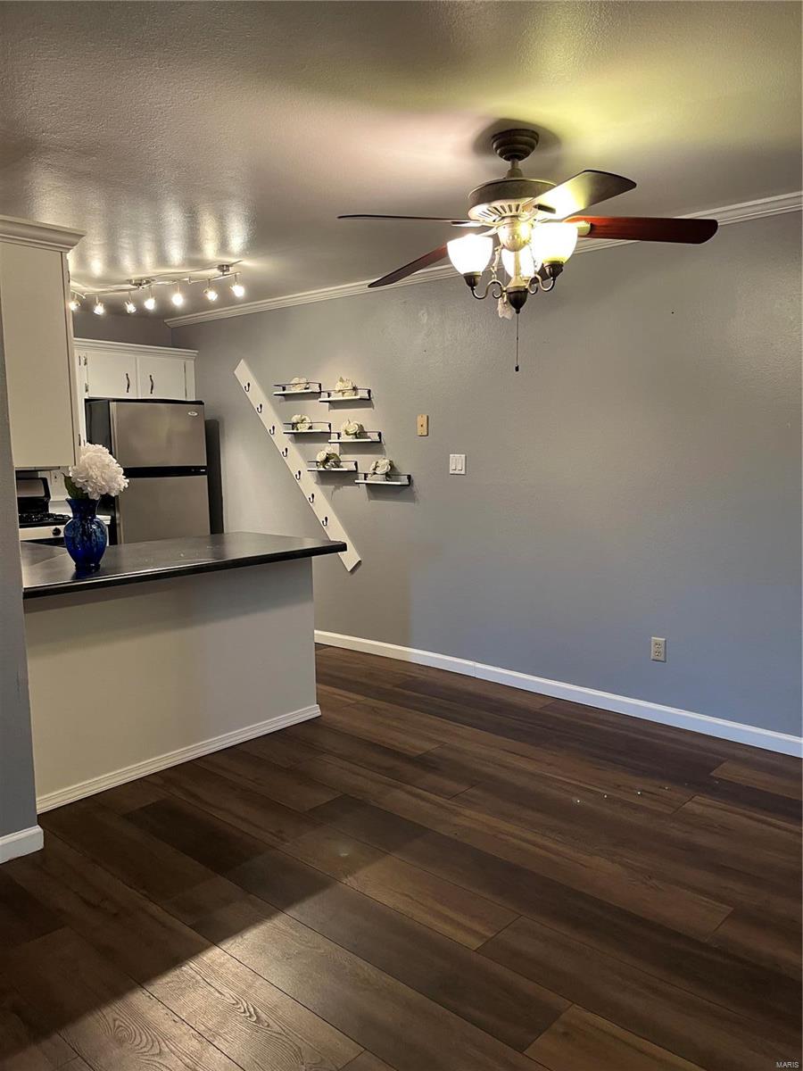 1356 Holgate Drive, Unit G2 Ballwin, MO 63021 - Photo 5 of 31