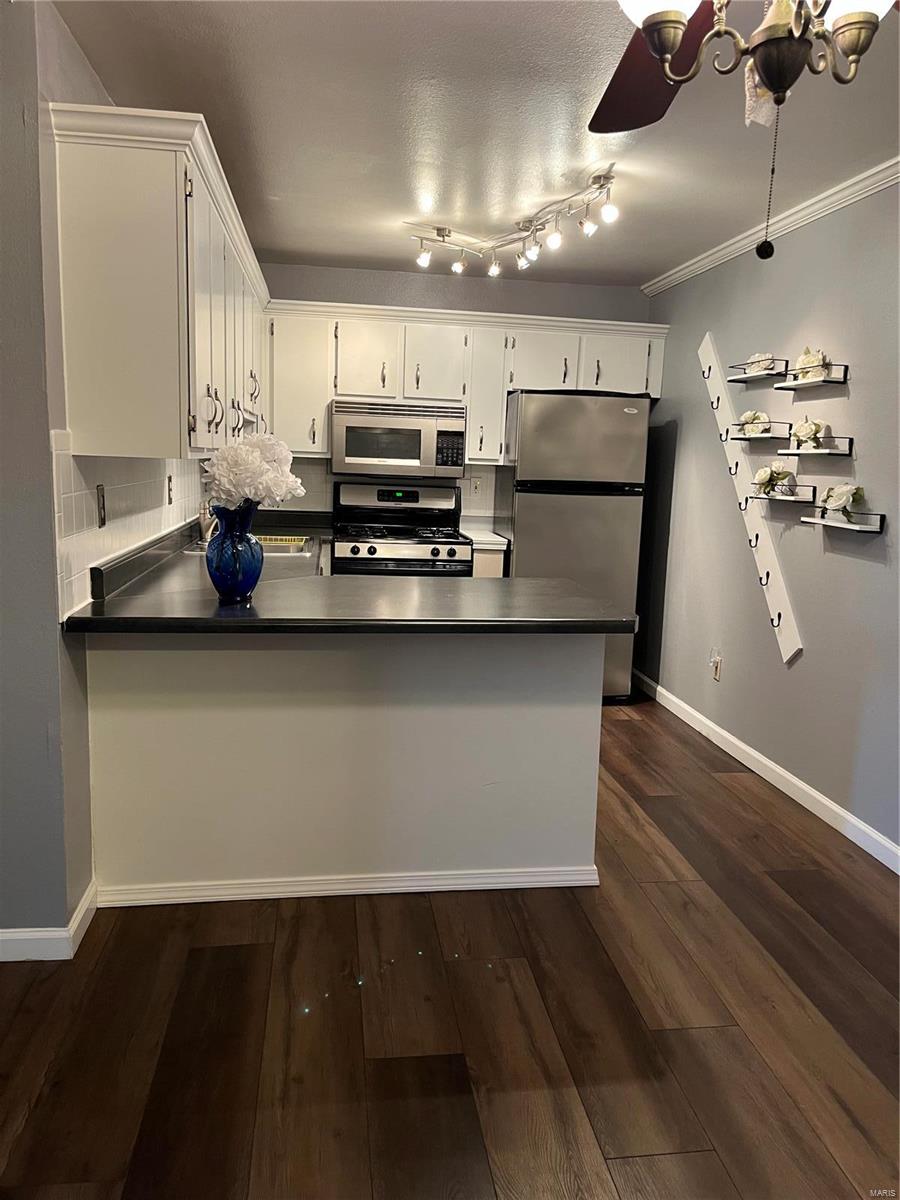 1356 Holgate Drive, Unit G2 Ballwin, MO 63021 - Photo 6 of 31