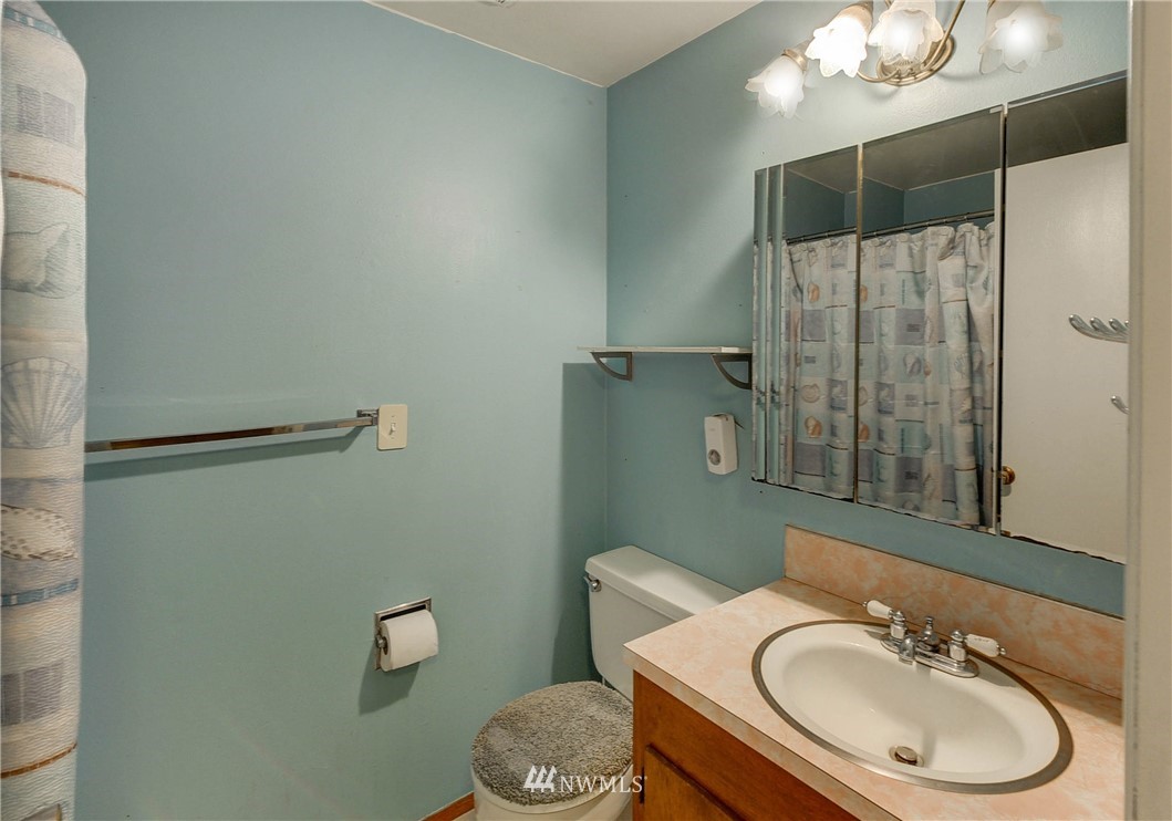 11909 Southeast 167th Street Renton, WA 98058 - Photo 12 of 15