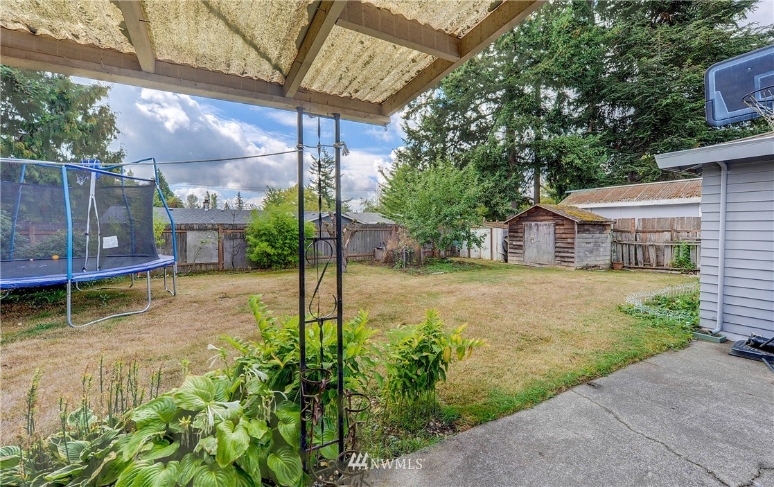 11909 Southeast 167th Street Renton, WA 98058 - Photo 5 of 15