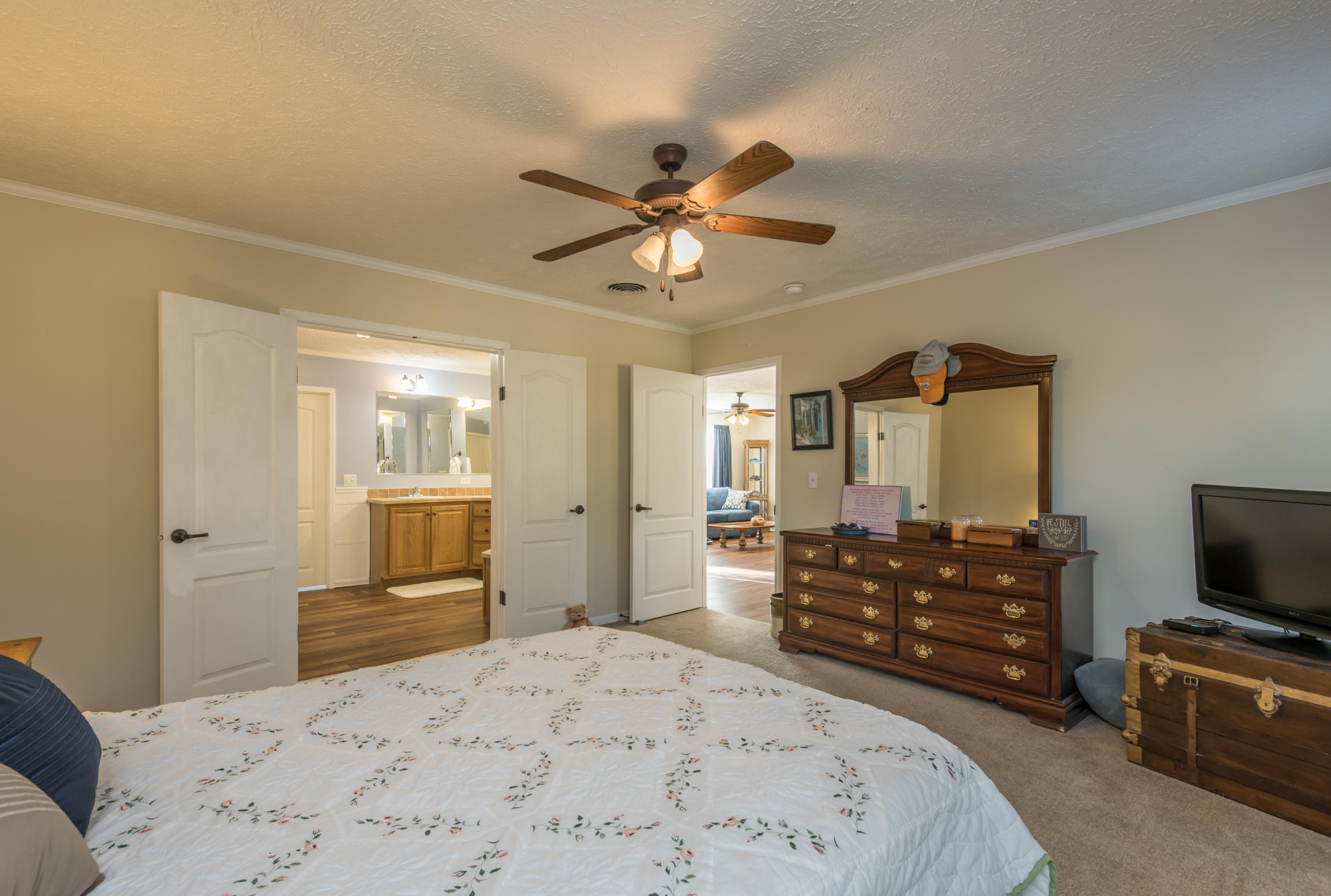 226 Loggers Lane Clinton, TN 37716 - Photo 17 of 34 226LoggersLn-14