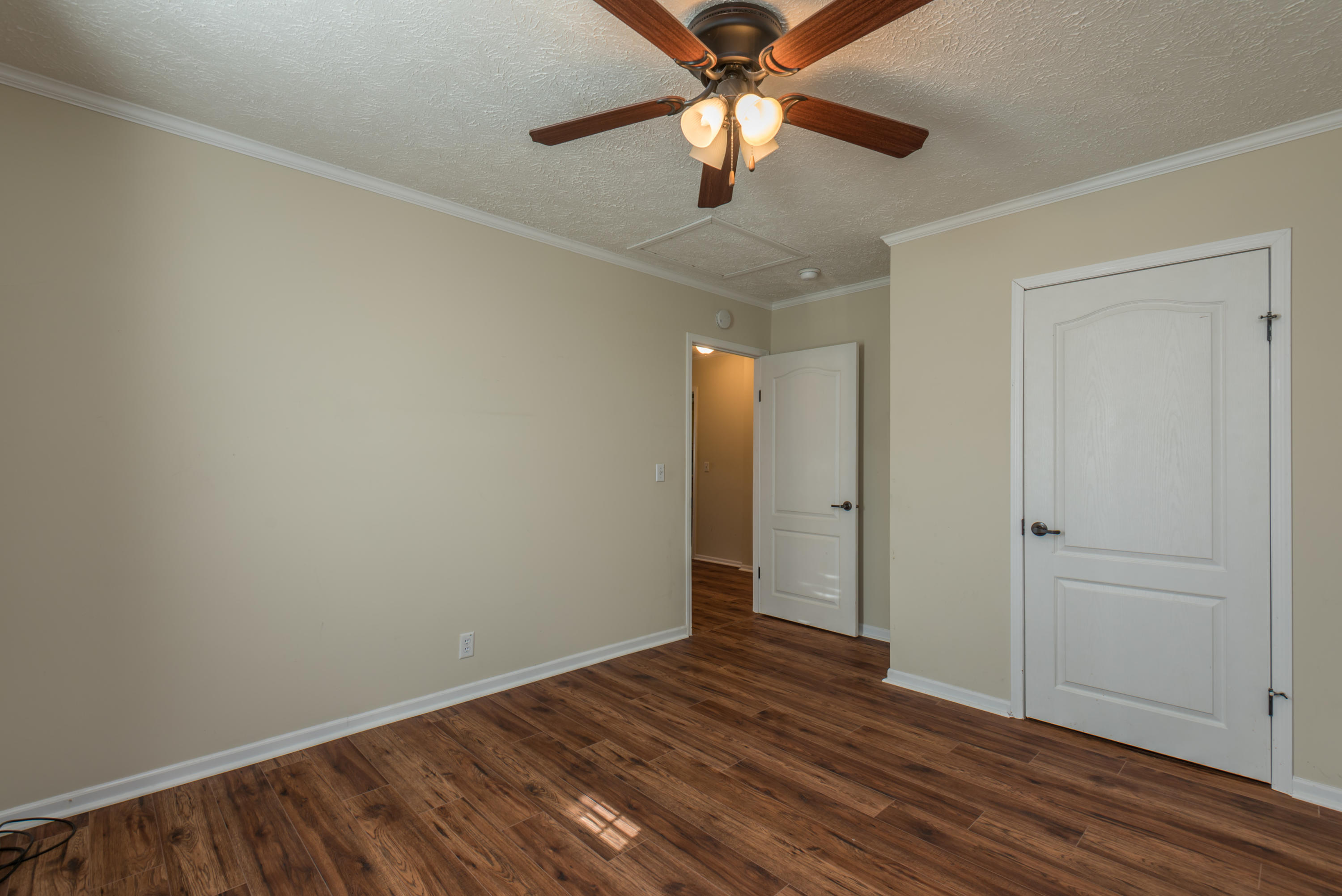 226 Loggers Lane Clinton, TN 37716 - Photo 22 of 34 226LoggersLn-19