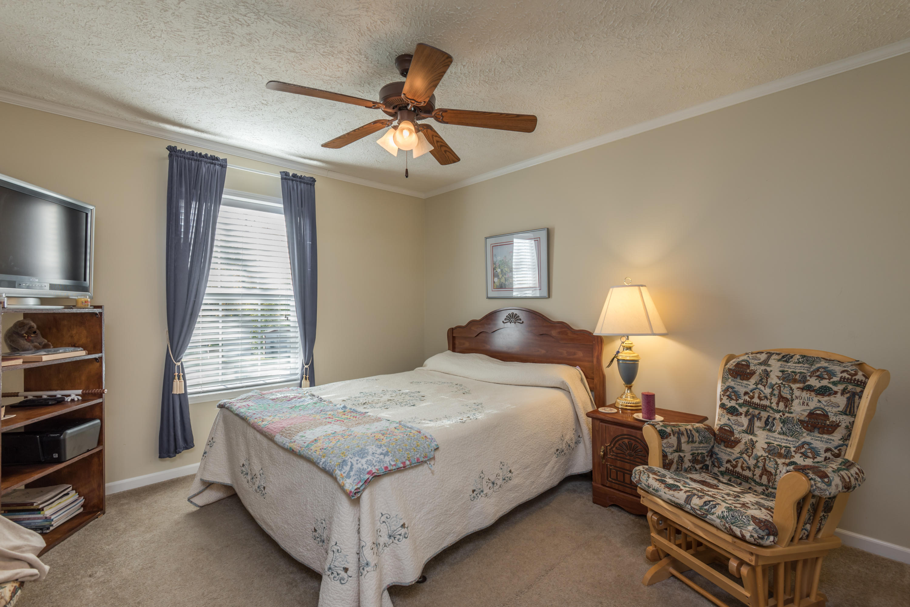 226 Loggers Lane Clinton, TN 37716 - Photo 23 of 34 226LoggersLn-20