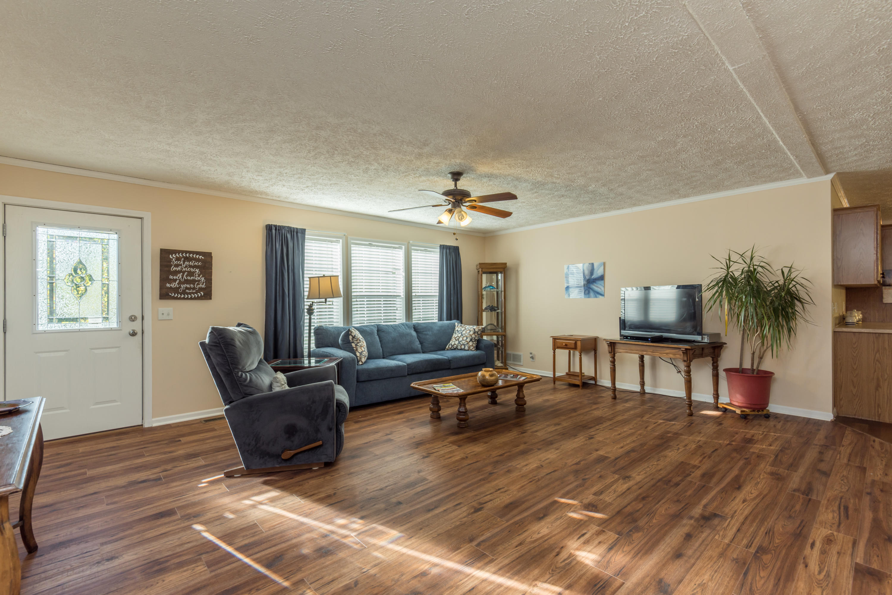 226 Loggers Lane Clinton, TN 37716 - Photo 5 of 34 226LoggersLn-2