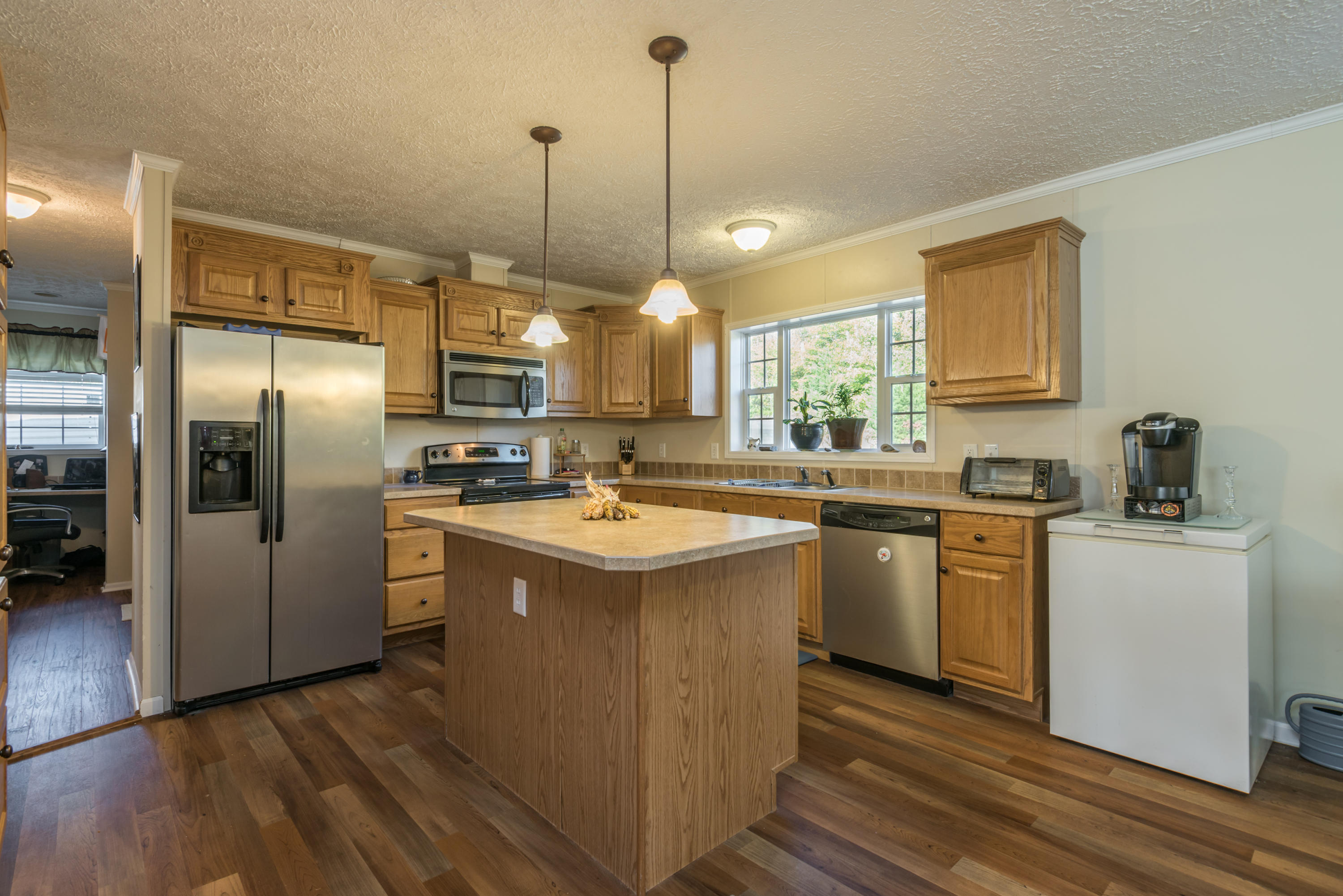 226 Loggers Lane Clinton, TN 37716 - Photo 10 of 34 226LoggersLn-7
