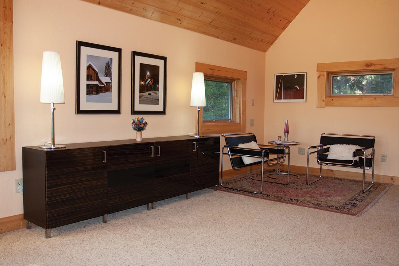 1711 Smith Lake Road Graeagle, CA 96103 - Photo 18 of 26 a living room with furniture