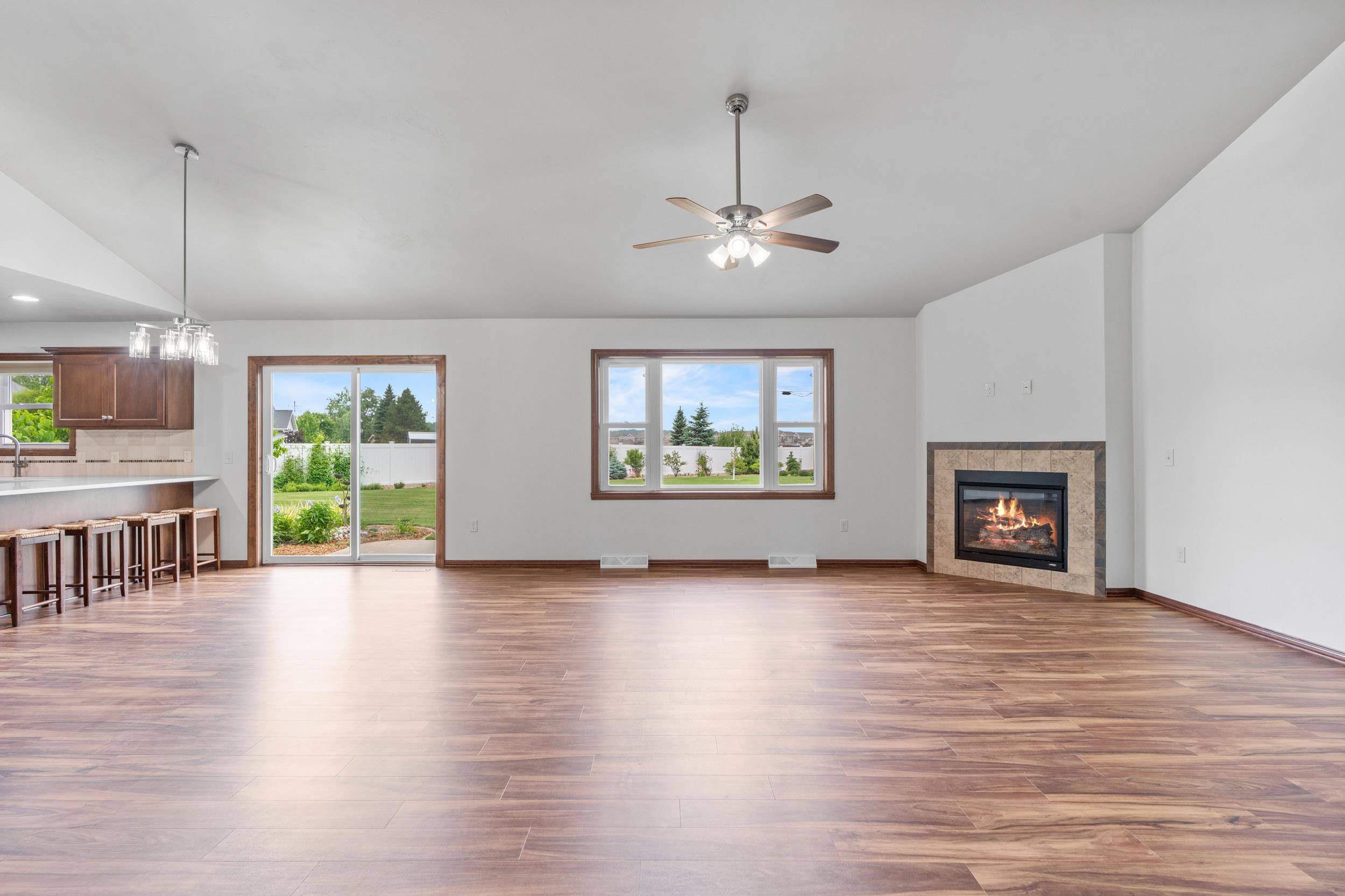 5111 North Gala Court Appleton, WI 54913 - Photo 4 of 43
