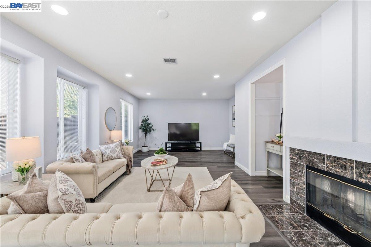 4708 Finch Way Dublin, CA 94568 - Photo 12 of 47