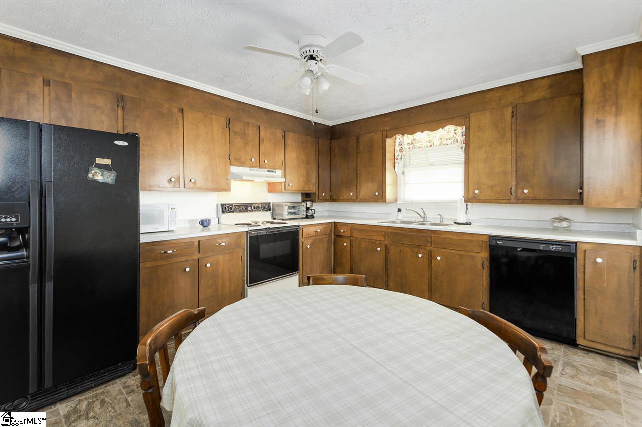 1435 North Old Pendleton Road Easley, SC 29642 - Photo 13 of 25