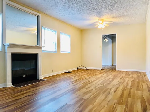 $2,100 | 613 South Highland Avenue, Bloomington, IN 47401