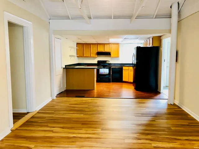 $2,100 | 613 South Highland Avenue, Bloomington, IN 47401