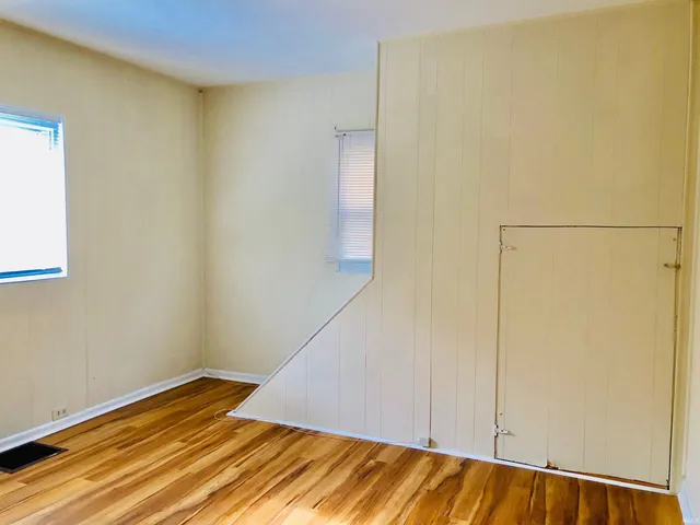 $2,100 | 613 South Highland Avenue, Bloomington, IN 47401