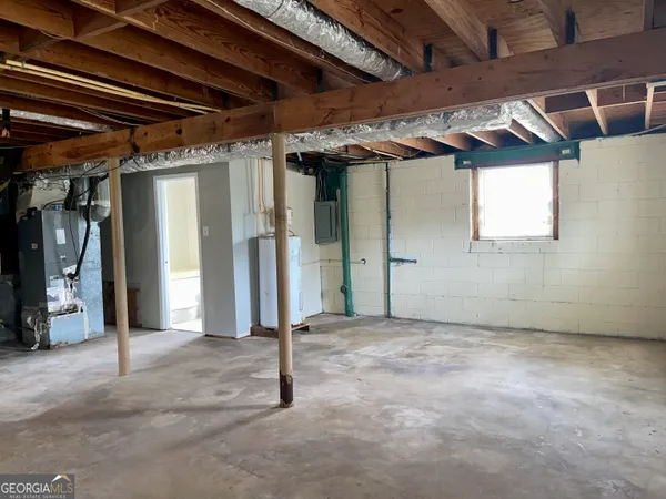 $1,585 | 5777 Northfield Drive, Ellenwood, GA 30294