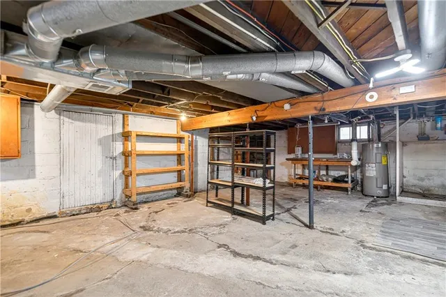 a view of a storage & utility room