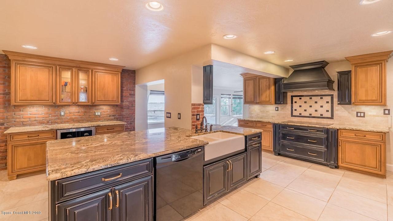 23 Country Club Road Cocoa Beach, FL 32931 - Photo 11 of 54 Granite Countertops