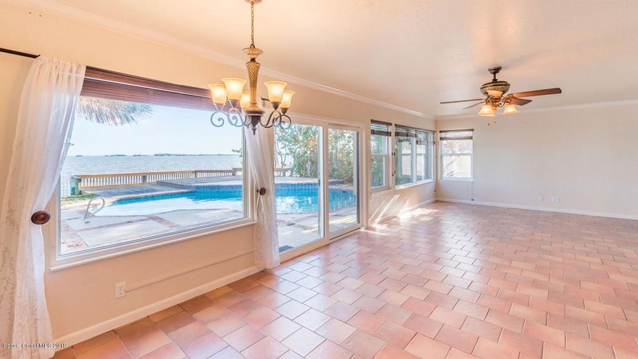 23 Country Club Road Cocoa Beach, FL 32931 - Photo 25 of 54 Light, Bright Family Room