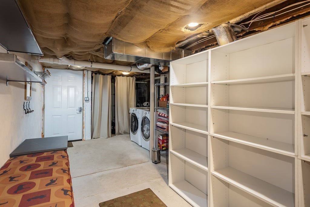 1844 Main Street, Unit 1844 Concord, MA 01742 - Photo 32 of 42 a walk in closet