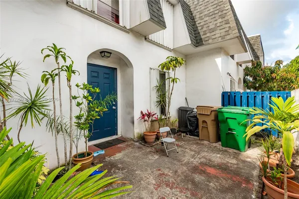$325,000 | 6768 Southwest 39th Court, Unit 78, Davie, FL 33314