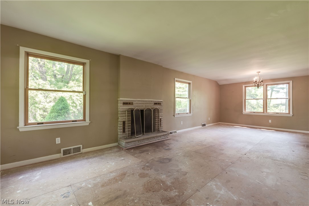 225 Rothrock Road Akron, OH 44321 - Photo 6 of 13