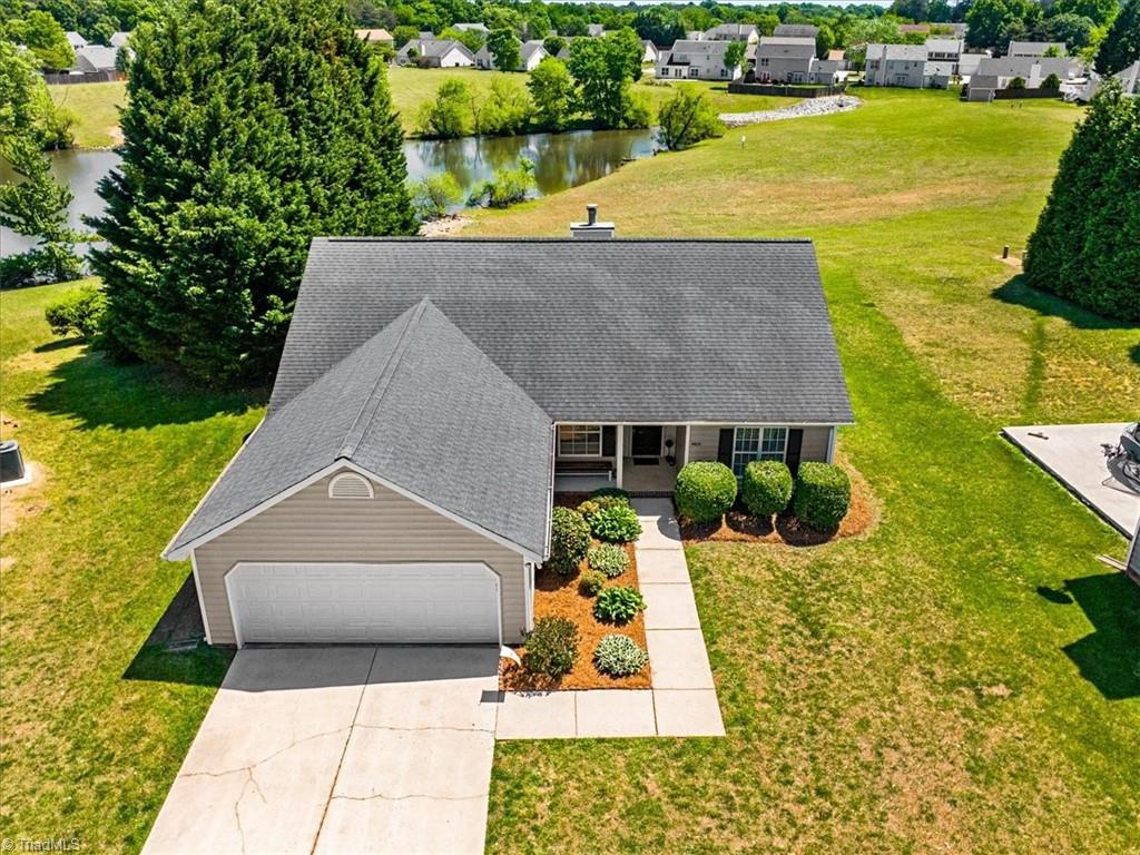 4426 Deacon Court High Point, NC 27265 - Photo 33 of 46