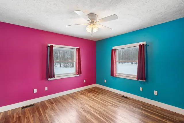 $275,000 | 557 West James Street, Lawrence, MI 49064