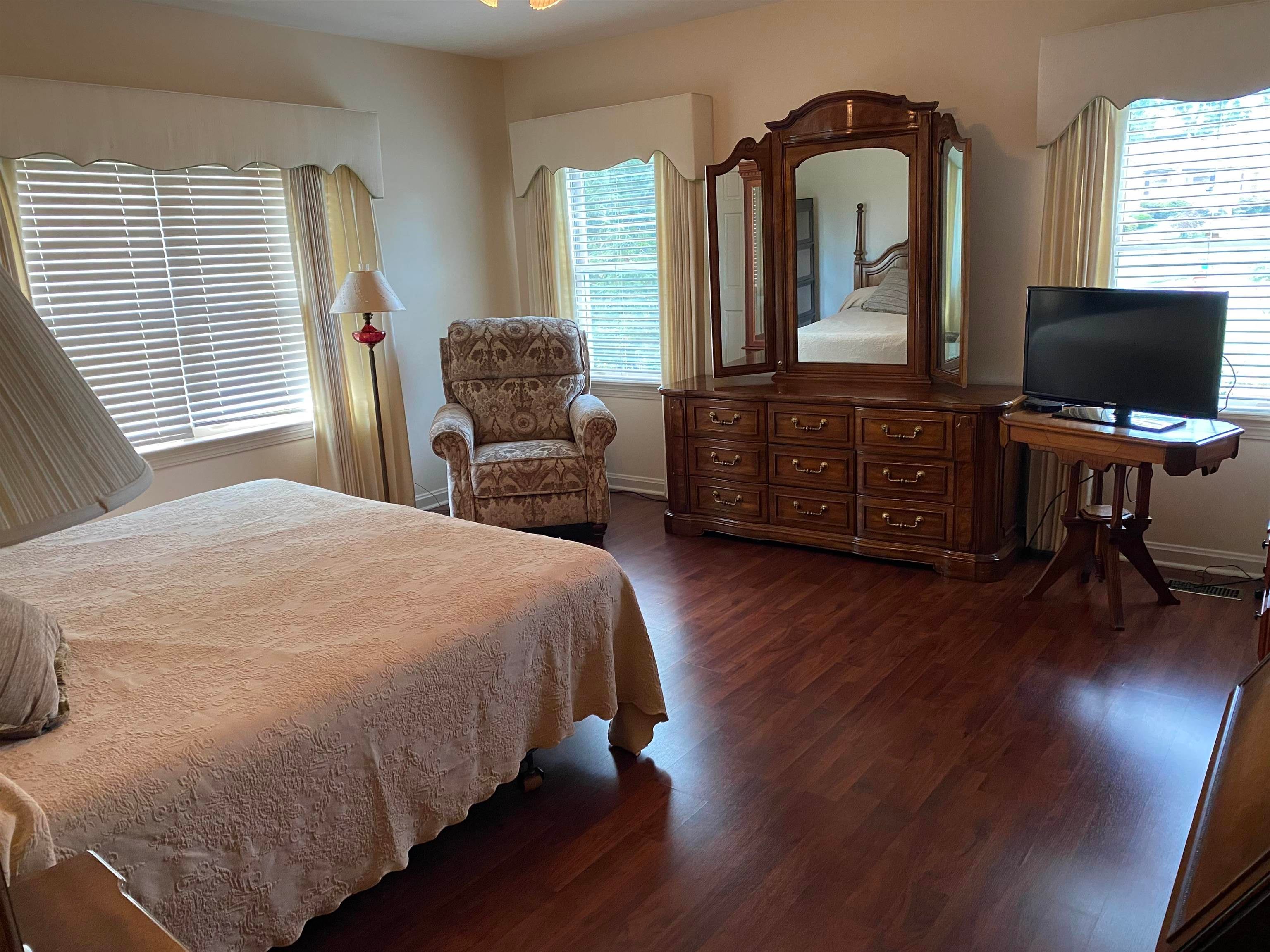 229 Spring Drive Huntington, WV 25705 - Photo 11 of 26 Gallery Image 11
