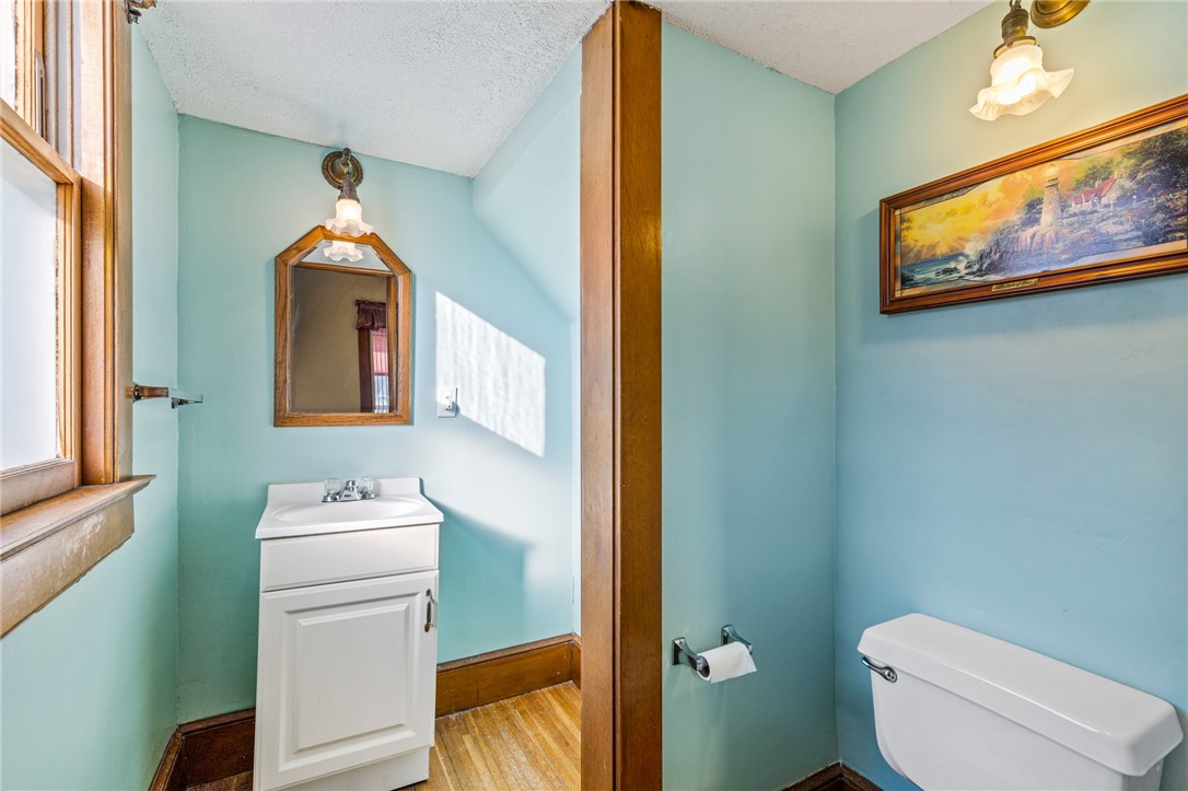 362 Seneca Road Irondequoit, NY 14622 - Photo 17 of 50