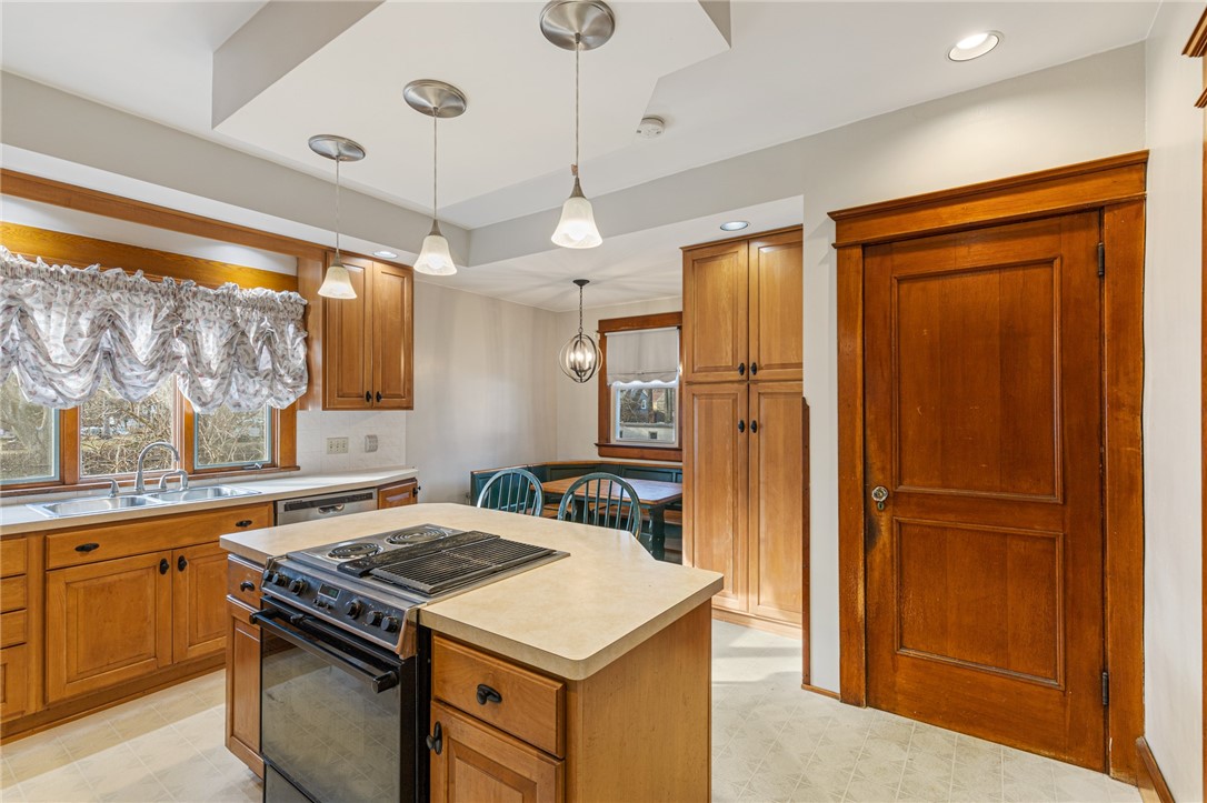 362 Seneca Road Irondequoit, NY 14622 - Photo 23 of 50