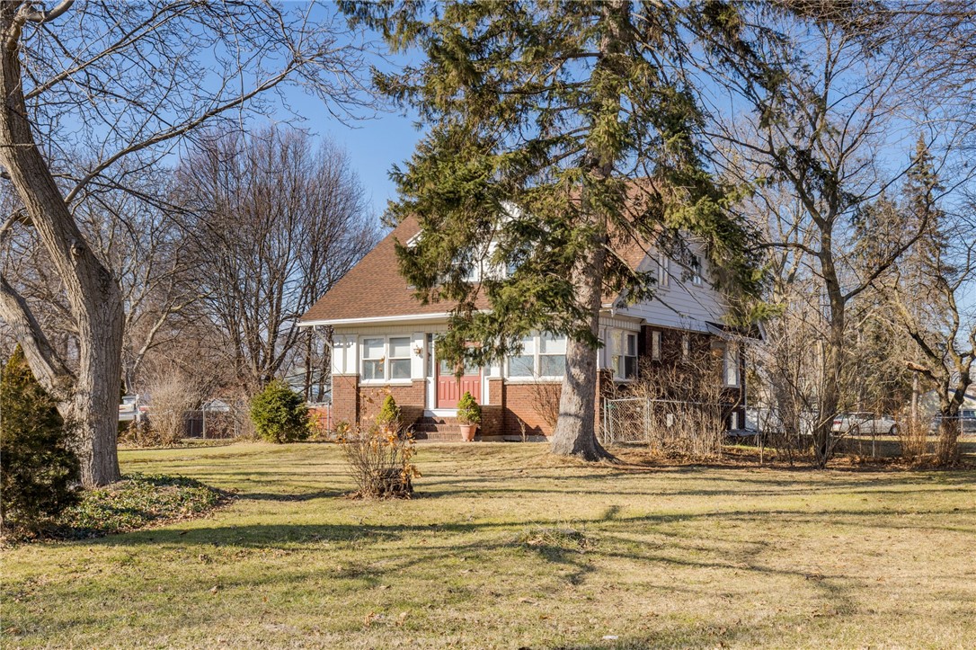 362 Seneca Road Irondequoit, NY 14622 - Photo 3 of 50