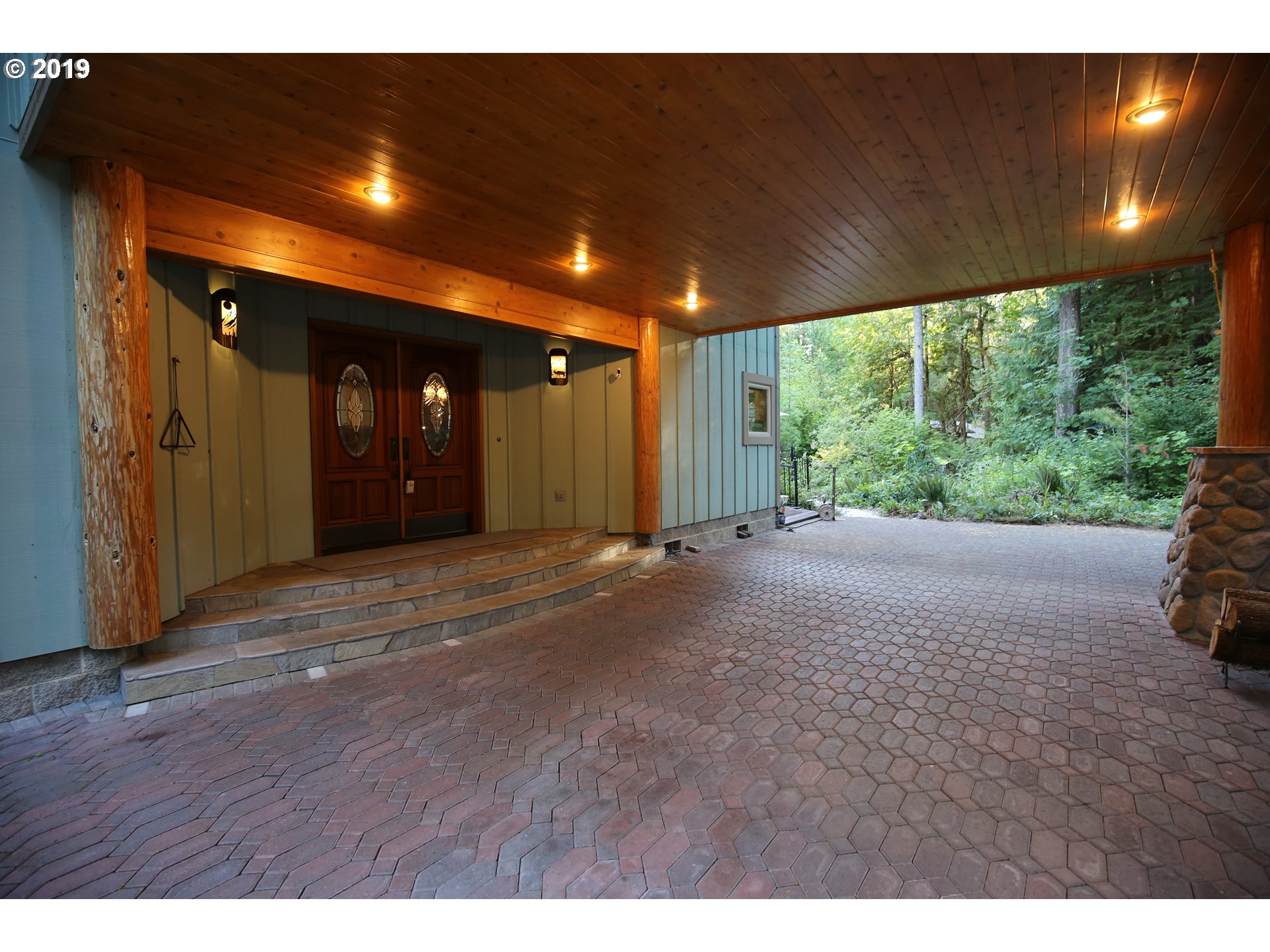 57020 North Bank Road Mckenzie Bridge, OR 97413 - Photo 2 of 31 Gallery Image 2