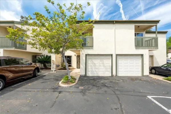 $699,000 | 7200 Melody Lane, Unit 2, La Mesa, CA 91942
