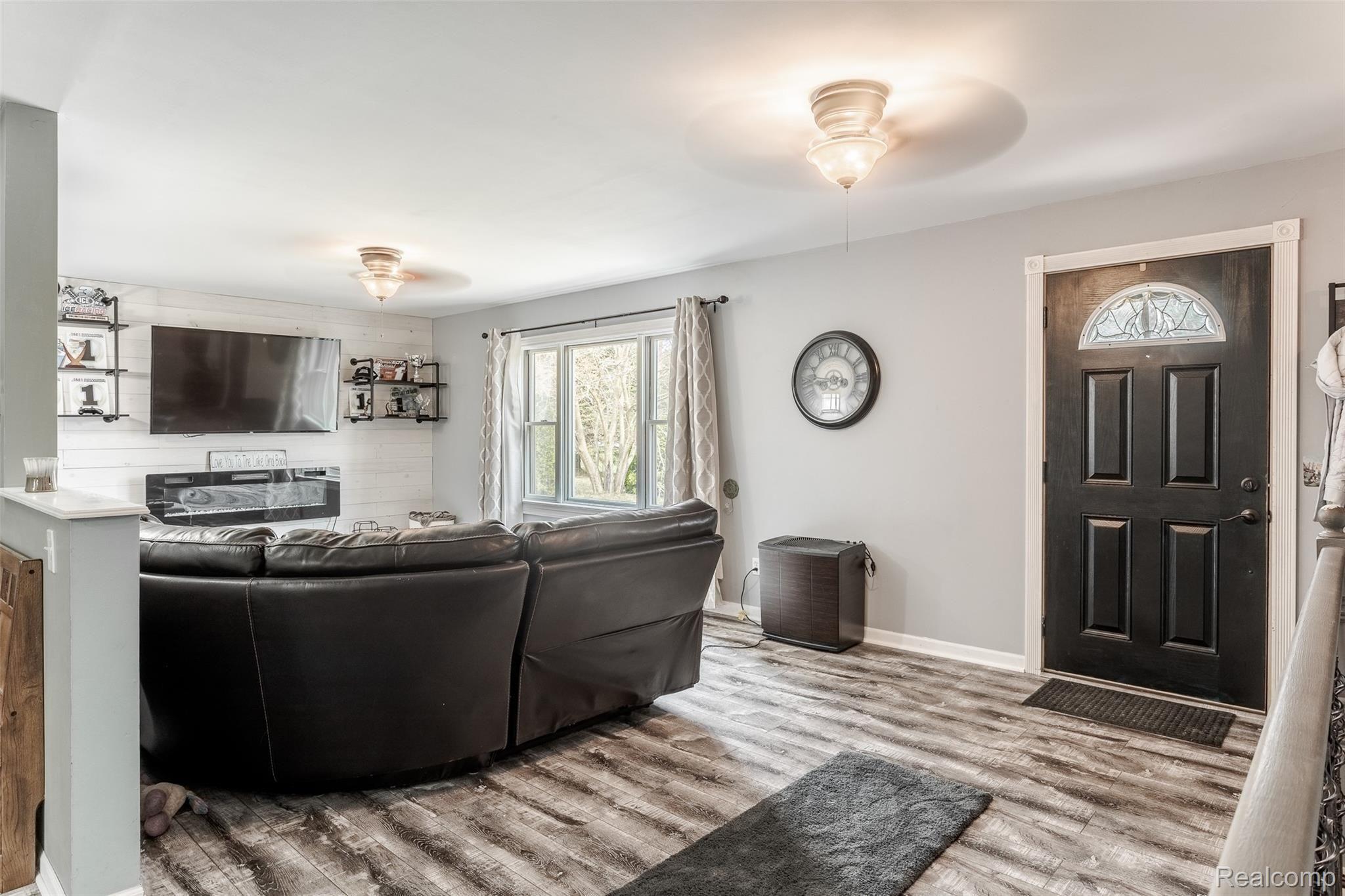 13396 North Road Fenton, MI 48430 - Photo 6 of 52 NorthRd-3.jpg