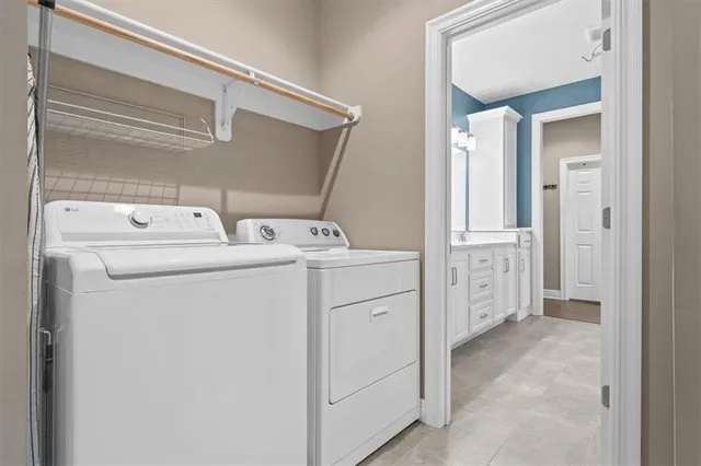 $514,000 | 25179 West 142nd Street, Olathe, KS 66061