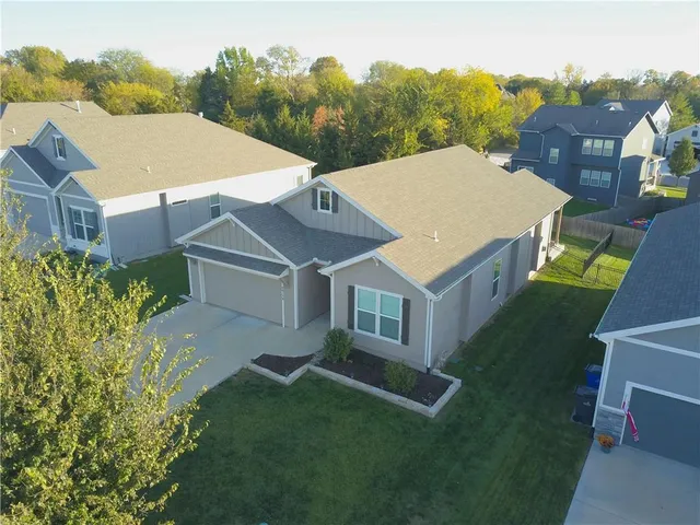 $514,000 | 25179 West 142nd Street, Olathe, KS 66061