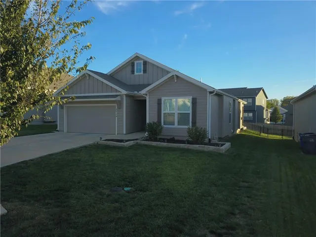 $514,000 | 25179 West 142nd Street, Olathe, KS 66061