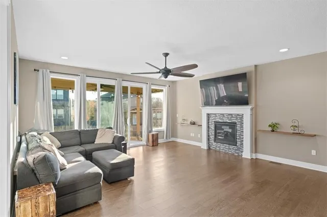 $514,000 | 25179 West 142nd Street, Olathe, KS 66061