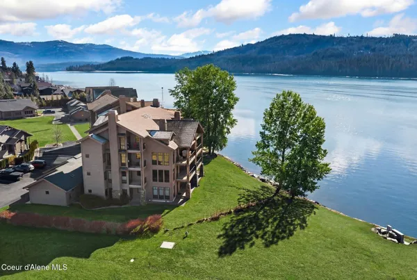 $995,000 | 651 Dover Bay Parkway, Unit 102, Dover, ID 83825