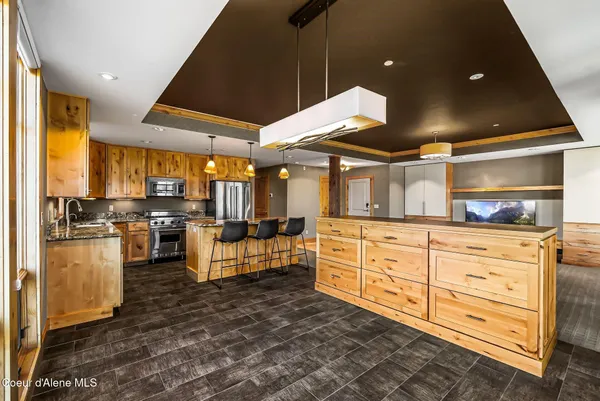 $995,000 | 651 Dover Bay Parkway, Unit 102, Dover, ID 83825