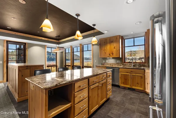 $995,000 | 651 Dover Bay Parkway, Unit 102, Dover, ID 83825