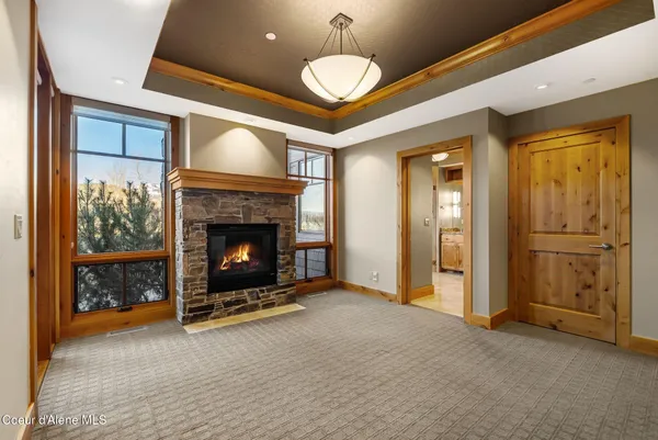 $995,000 | 651 Dover Bay Parkway, Unit 102, Dover, ID 83825