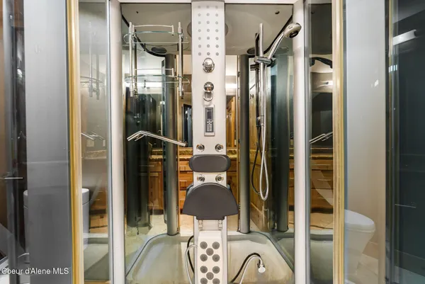 $995,000 | 651 Dover Bay Parkway, Unit 102, Dover, ID 83825