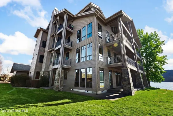 $995,000 | 651 Dover Bay Parkway, Unit 102, Dover, ID 83825
