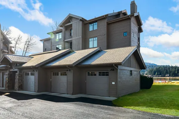$995,000 | 651 Dover Bay Parkway, Unit 102, Dover, ID 83825